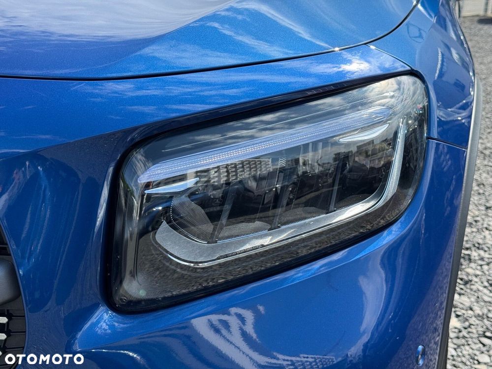 Mercedes-Benz GLB 200 7G-DCT - 11