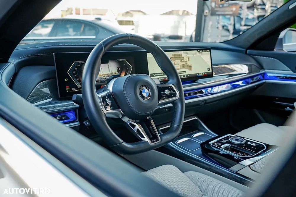 BMW Seria 7 740d xDrive MHEV - 35