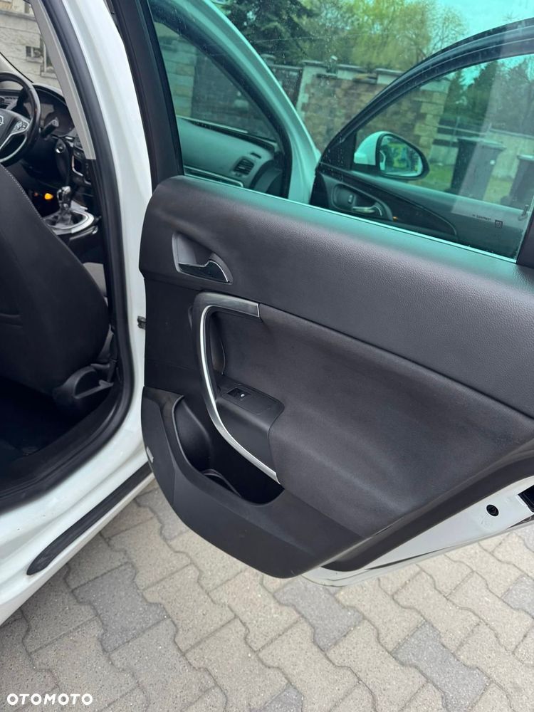 Opel Insignia - 10