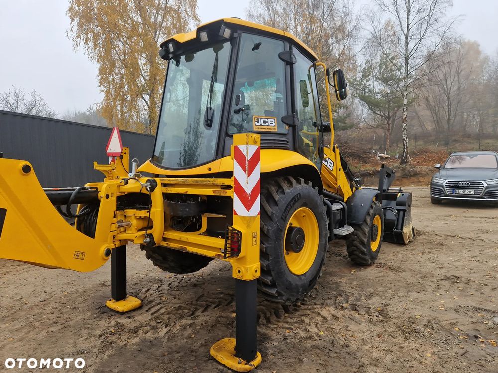 JCB 3CX PLUS AEC - 5