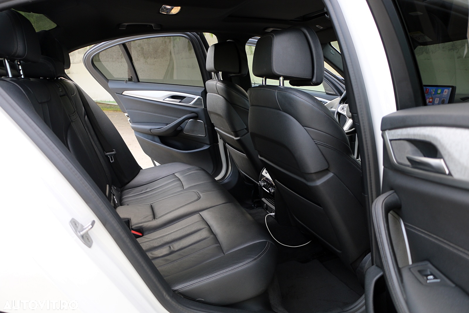 BMW Seria 5 520d xDrive AT MHEV - 12