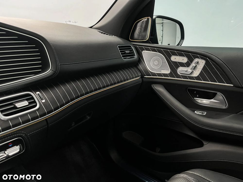 Mercedes-Benz GLS Maybach 600 4-Matic - 8
