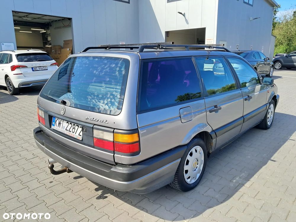 Volkswagen Passat 1.8 CL - 4