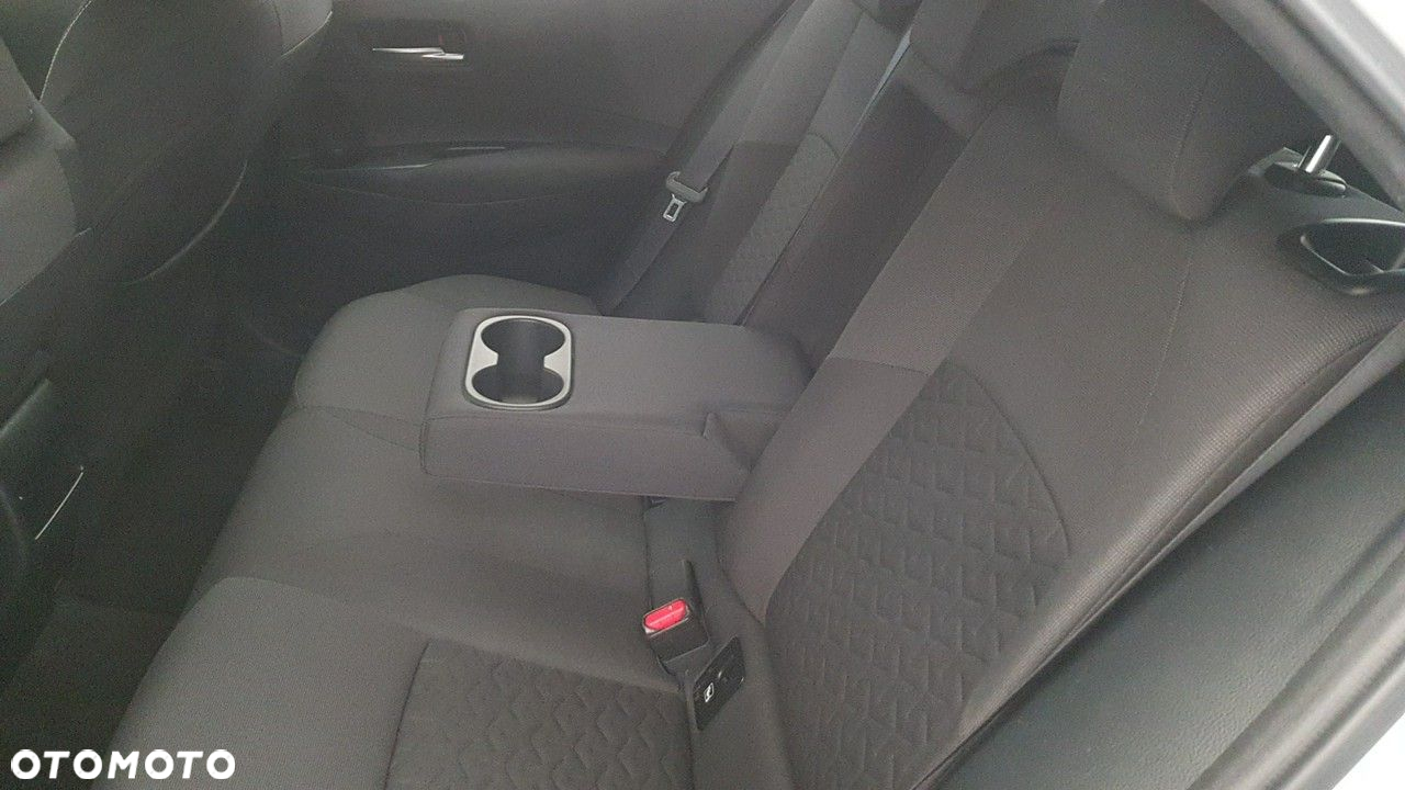 Toyota Corolla - 22