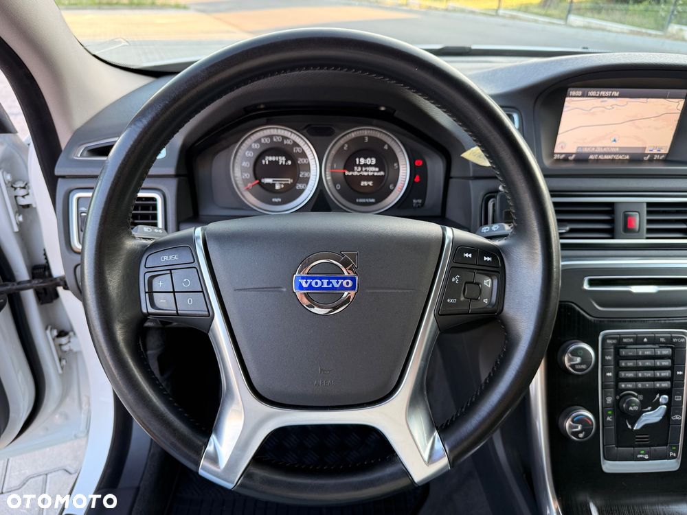 Volvo V70 D3 Momentum - 30