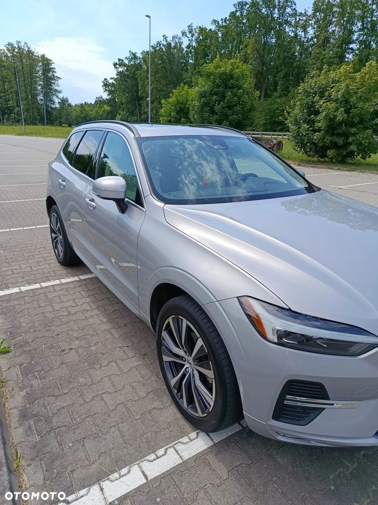 Volvo XC 60 B5 B Momentum - 1