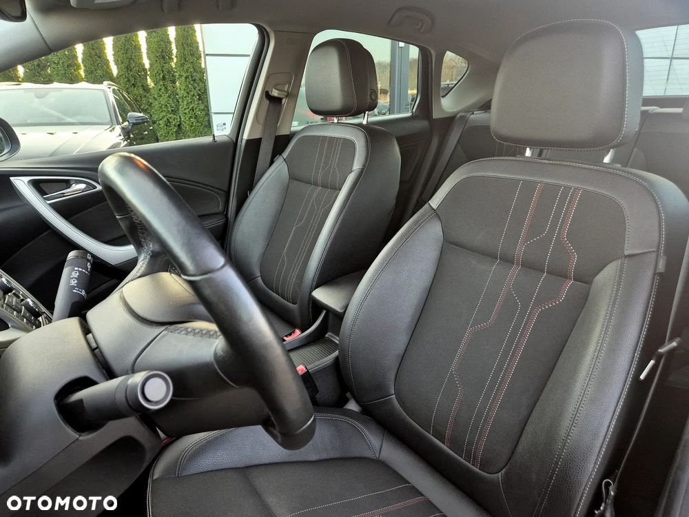 Opel Astra 1.4 Turbo 150 Jahre - 40