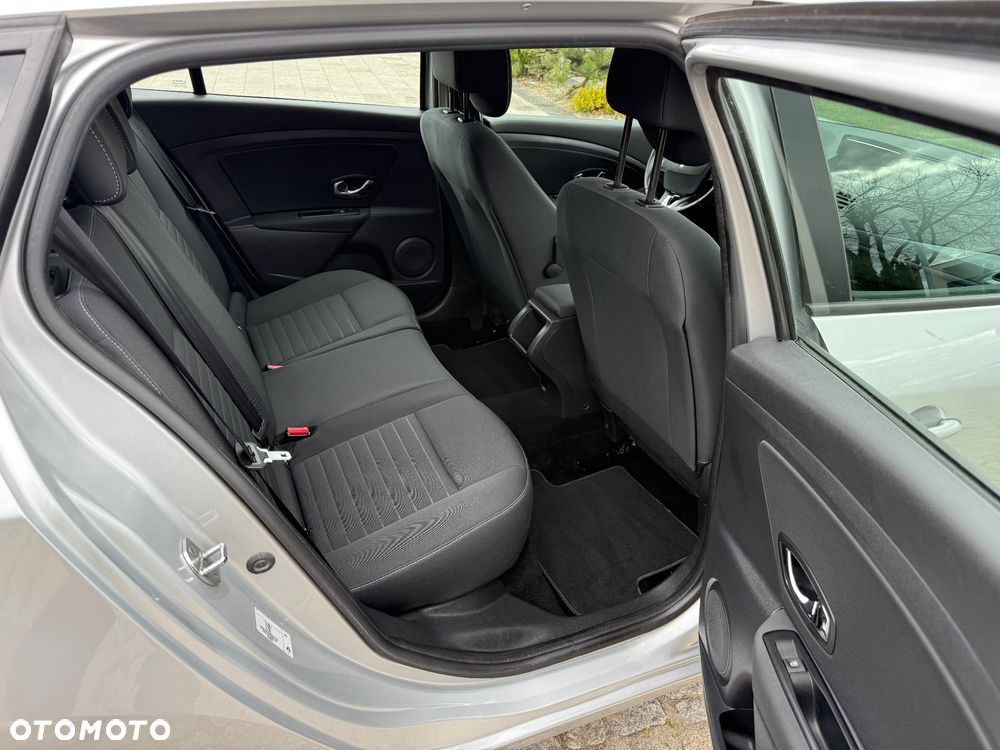 Renault Megane 1.6 16V 110 LIMITED - 17