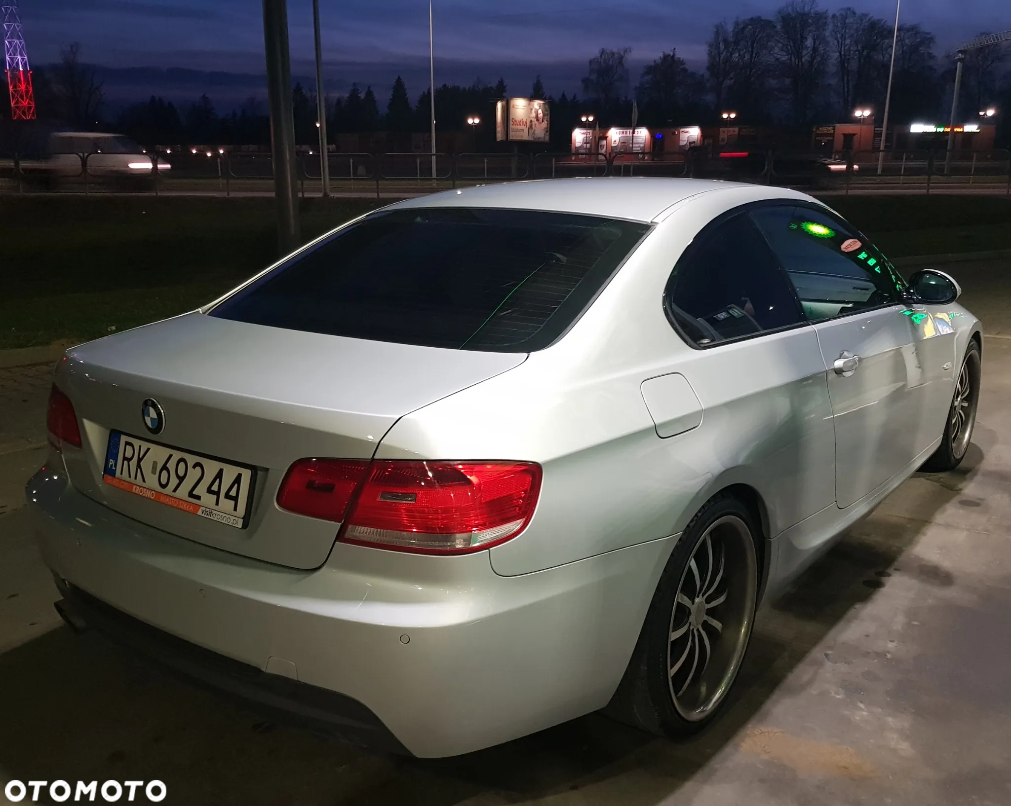 BMW Seria 3 325i Coupe - 8