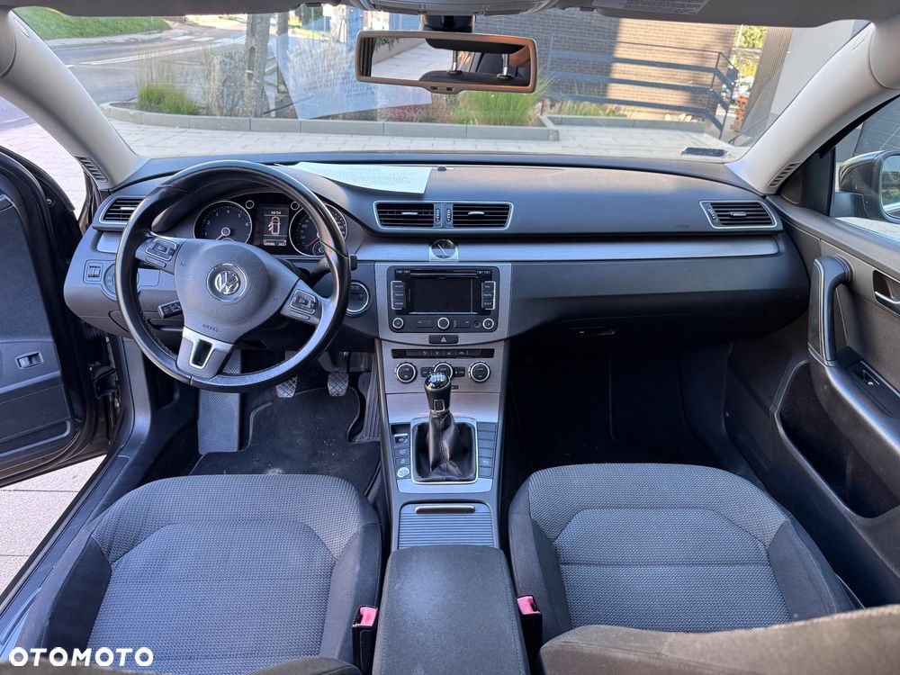 Volkswagen Passat 1.8 TSI Comfortline - 8