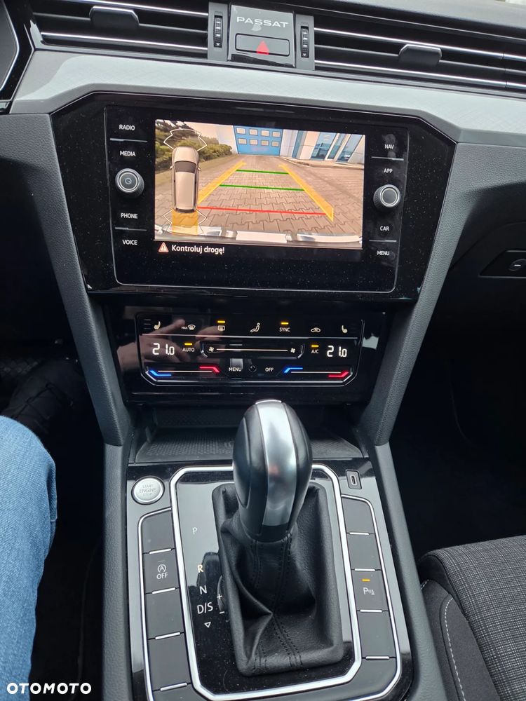 Volkswagen Passat 2.0 TDI SCR DSG Business - 15