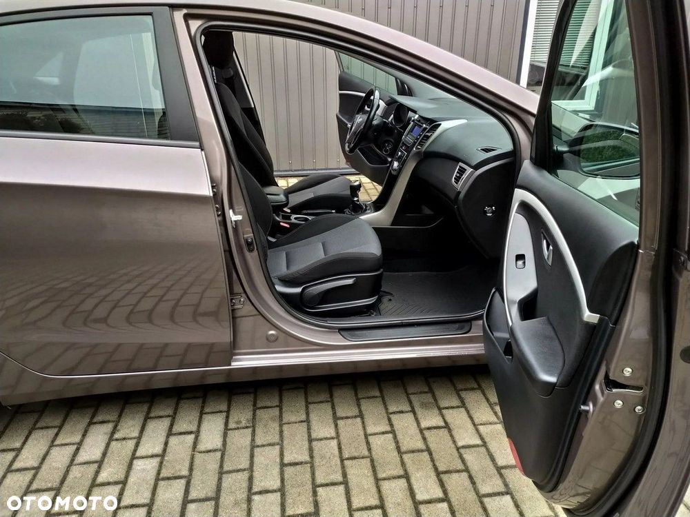 Hyundai i30 1.6 GDI BlueDrive Classic + - 24