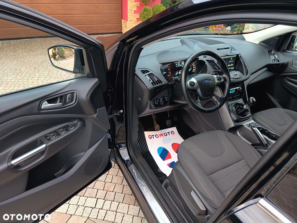 Ford Kuga 1.5 EcoBoost 2x4 Black & Silver - 24