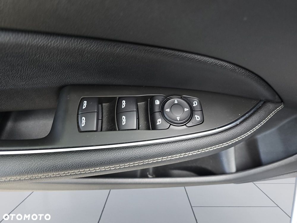 Opel Insignia 2.0 T Elegance S&S - 19