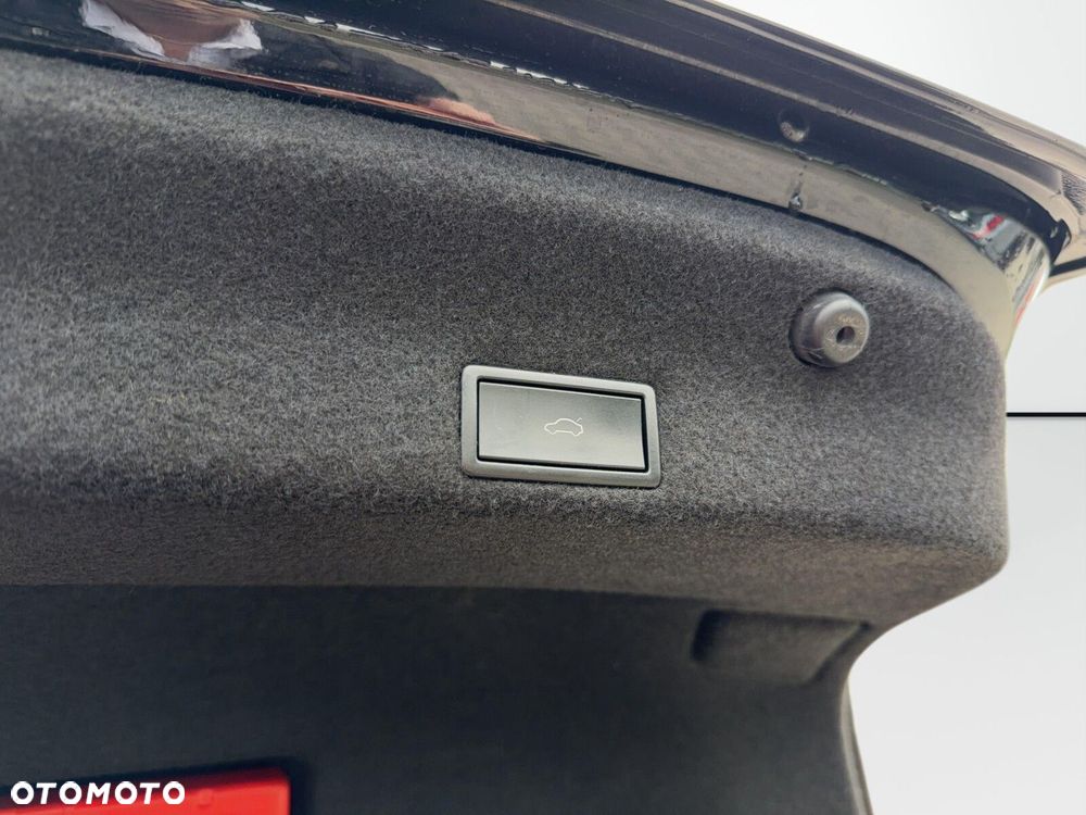 Volkswagen Passat 2.0 TSI Elegance DSG - 32