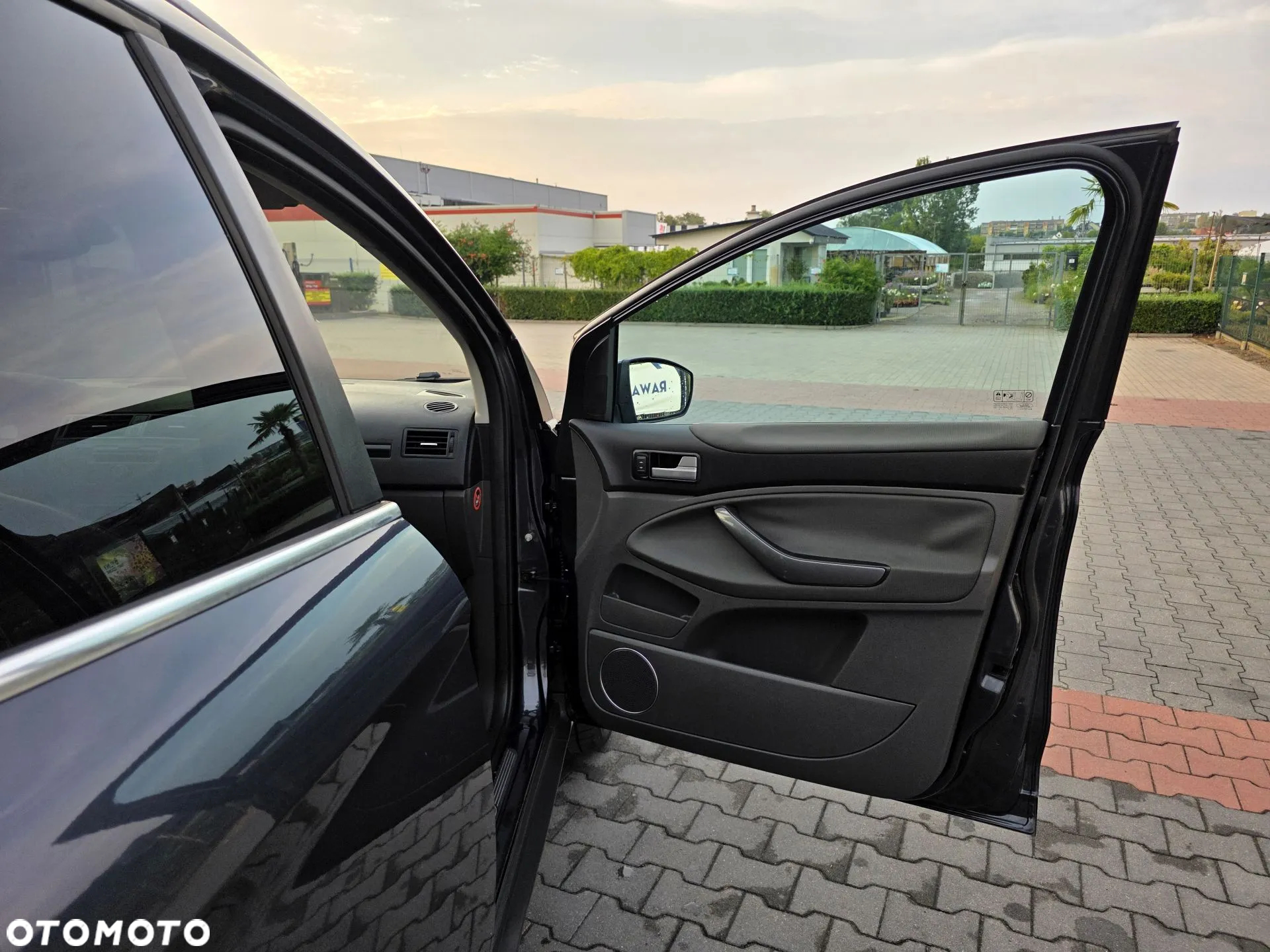 Ford Kuga 2.0 TDCi 2x4 Titanium - 15