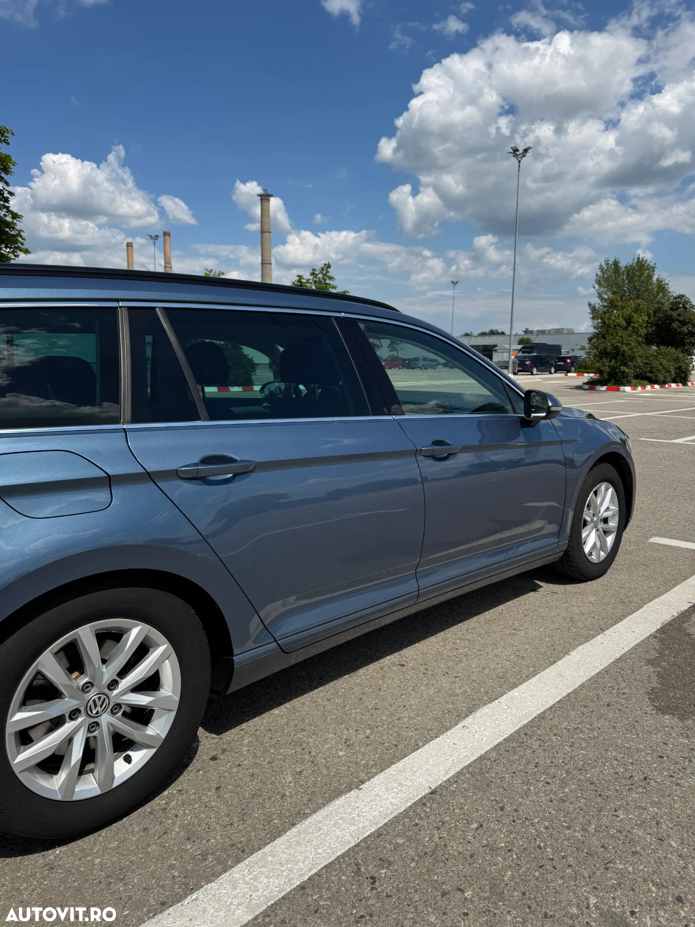Volkswagen Passat Variant 1.6 TDI (BlueMotion Technology) Comfortline - 4