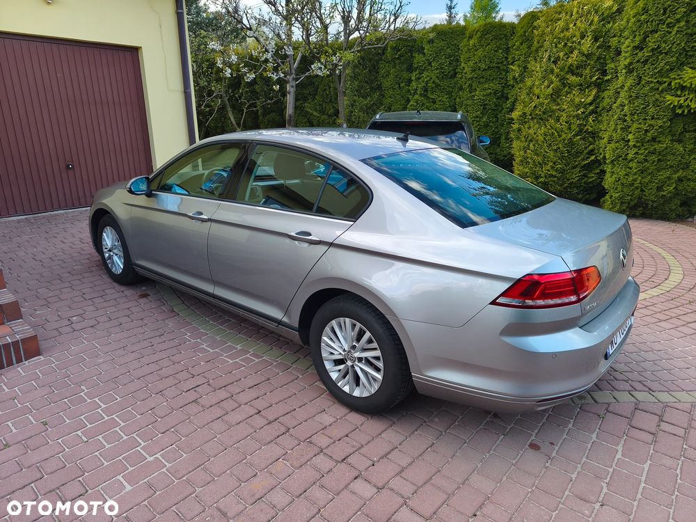 Volkswagen Passat 1.6 TDI BMT Comfortline - 4