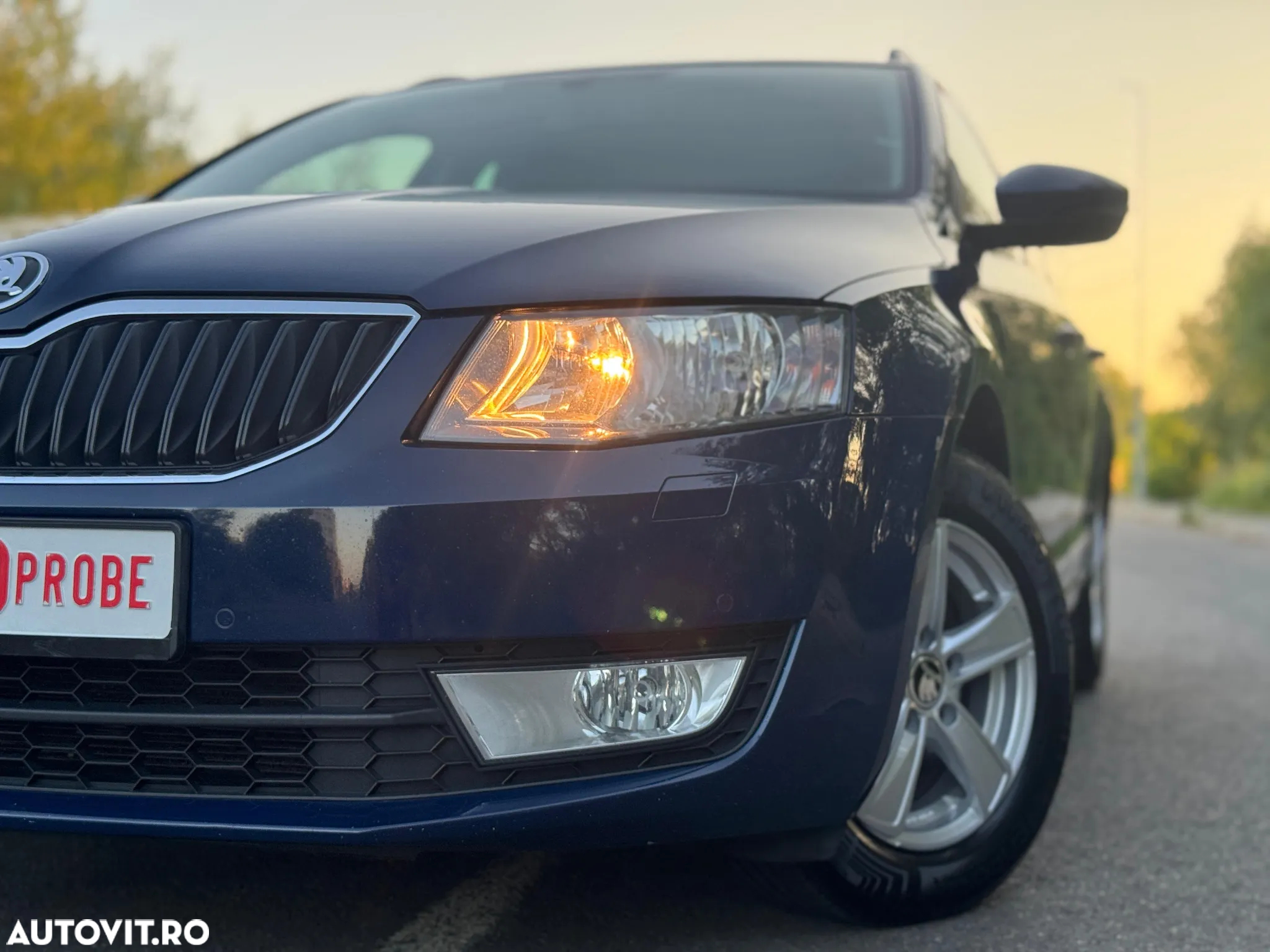 Skoda Octavia 1.6 TDI Business DSG - 30