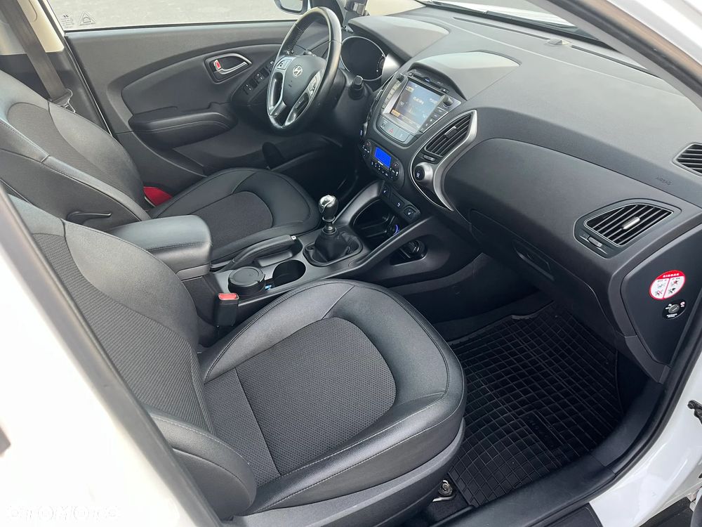 Hyundai ix35 2.0 GDI Premium 2WD - 21