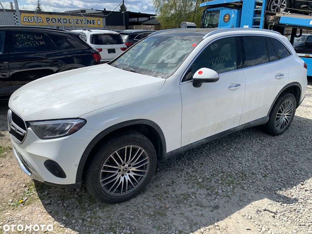 Mercedes-Benz GLC 300 4Matic 9G-TRONIC - 9