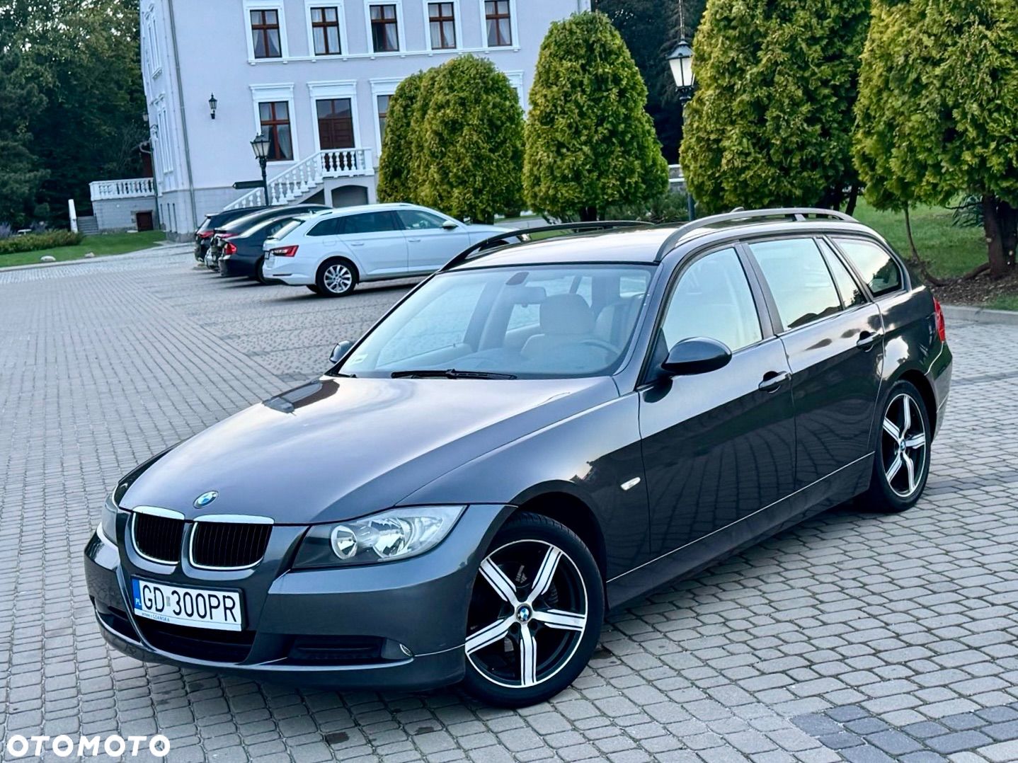 BMW Seria 3 320i - 1
