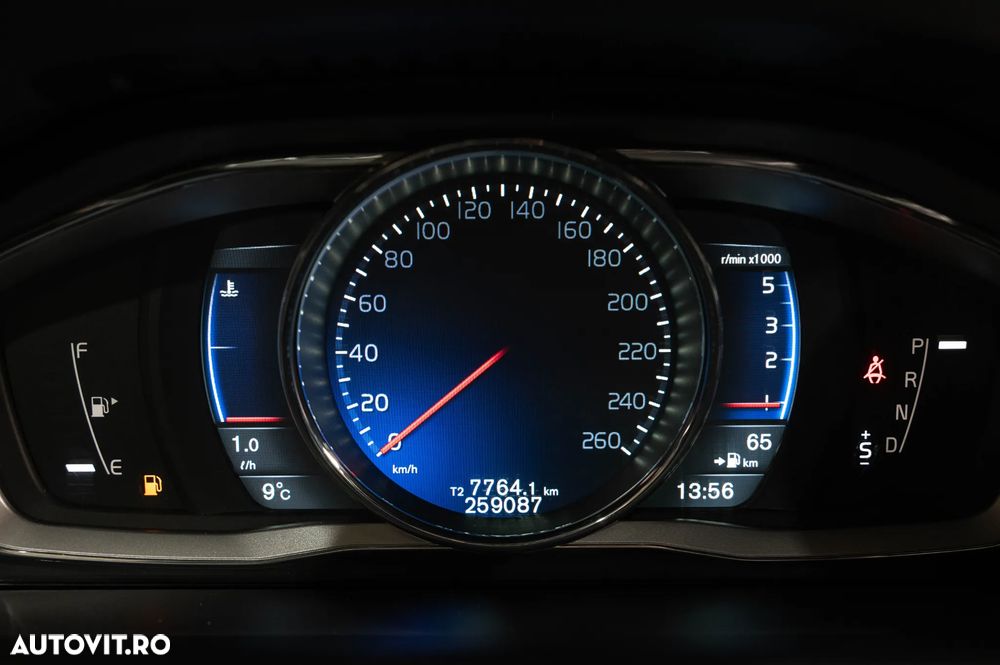 Volvo XC 60 D4 VEA Start-Stop R-Design - 17