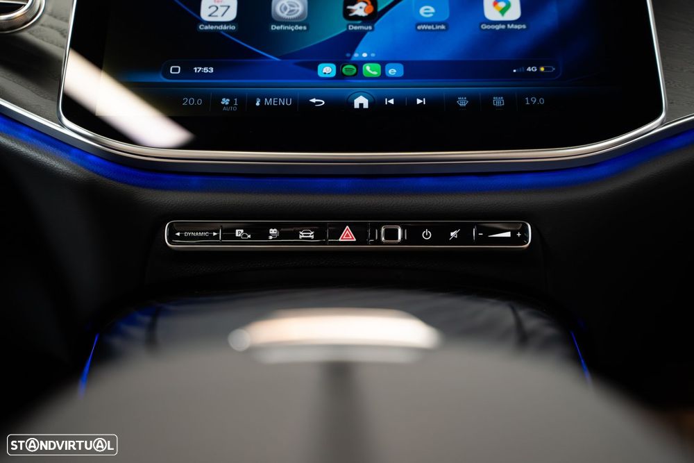 Mercedes-Benz E 300 Standard - 44