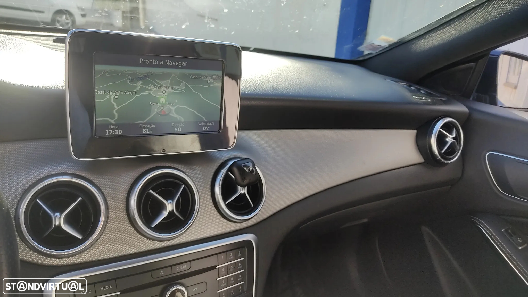 Mercedes-Benz CLA 180 d Shooting Brake - 12