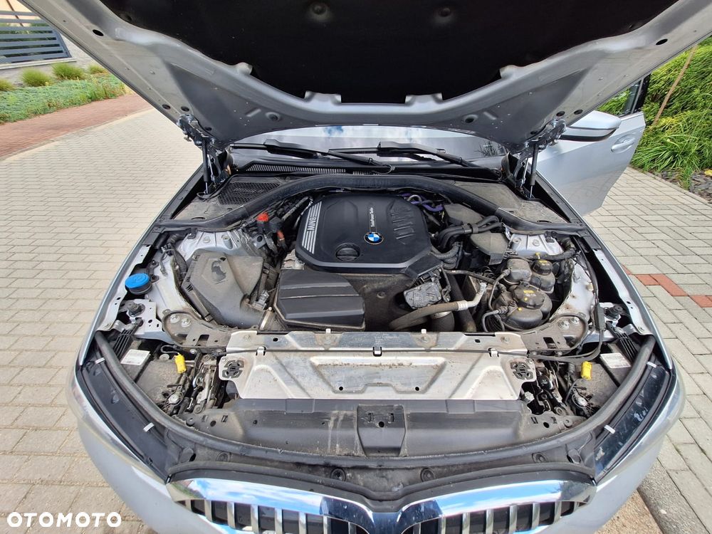BMW Seria 3 320d xDrive MHEV Luxury Line - 26