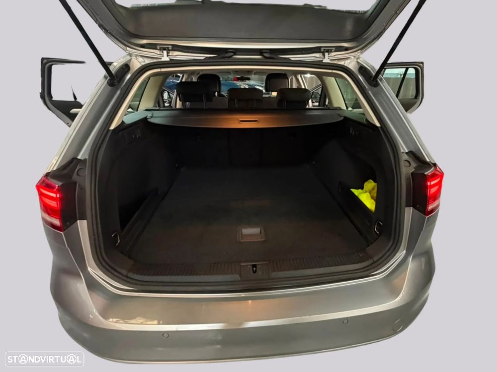VW Passat 1.6 TDI Business DSG - 38