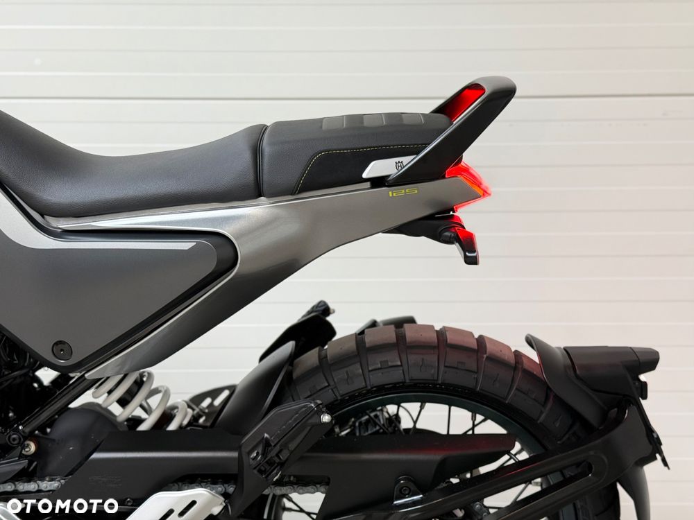 Husqvarna Svartpilen - 34