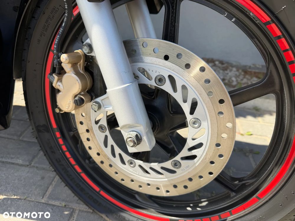 Honda CBR - 13