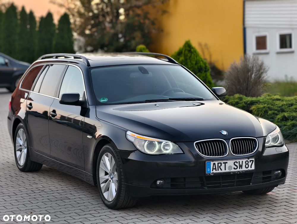 BMW Seria 5 525i Touring - 3