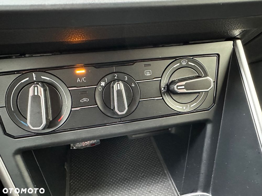 Volkswagen Taigo 1.0 TSI Life DSG - 11