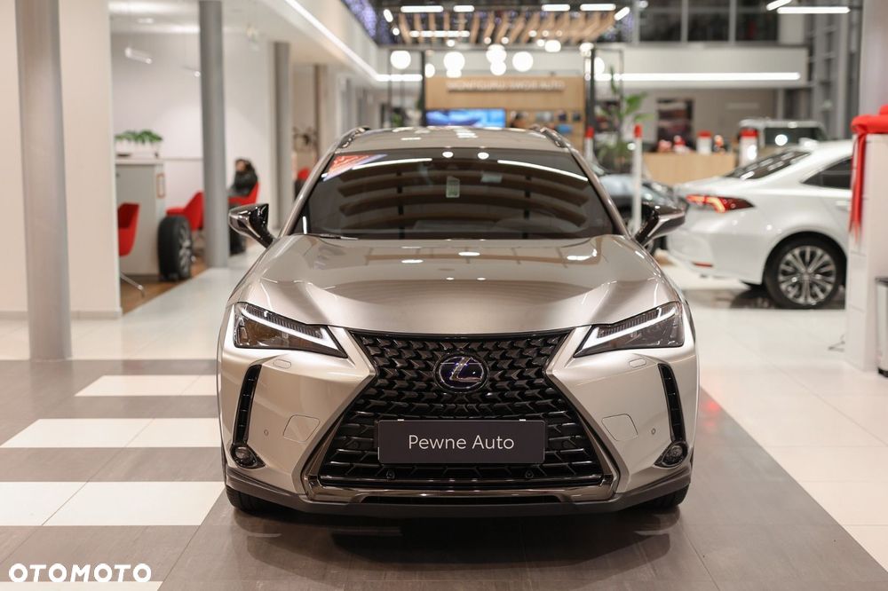 Lexus UX - 3