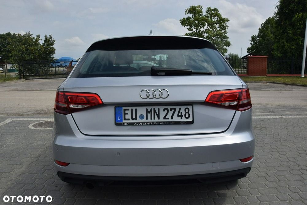 Audi A3 Sportback 1.0 TFSI design - 14