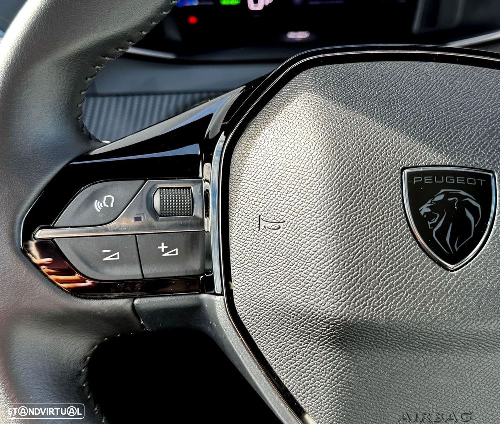 Peugeot e-2008 - 10