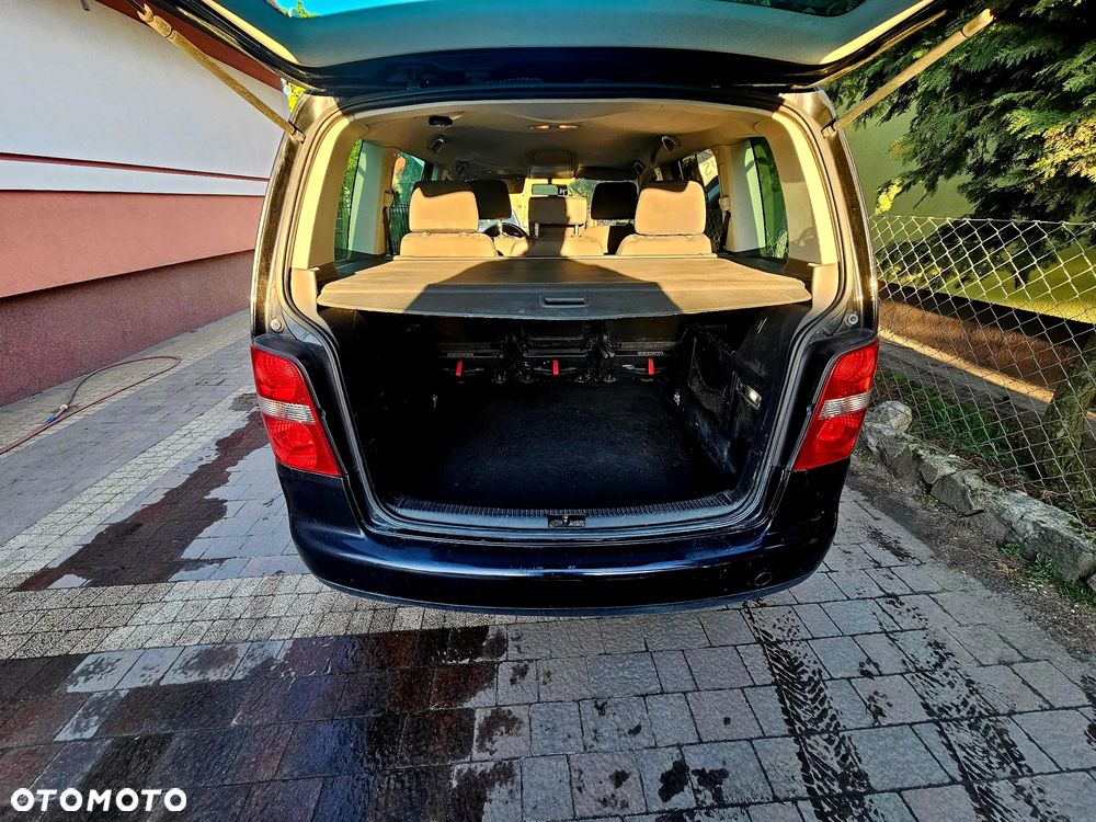 Volkswagen Touran 2.0 TDI Trendline - 8
