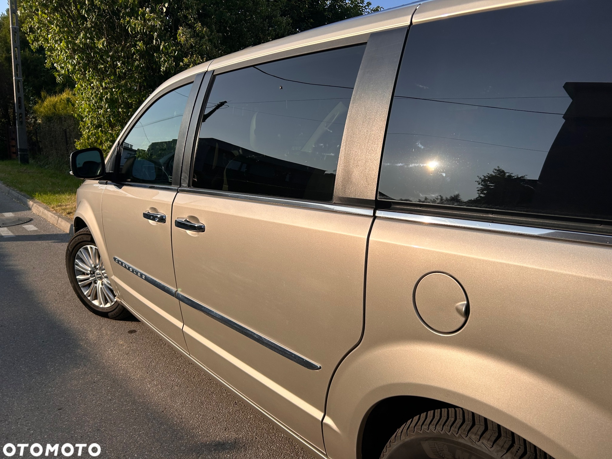Chrysler Town & Country 3.6 Limited - 8