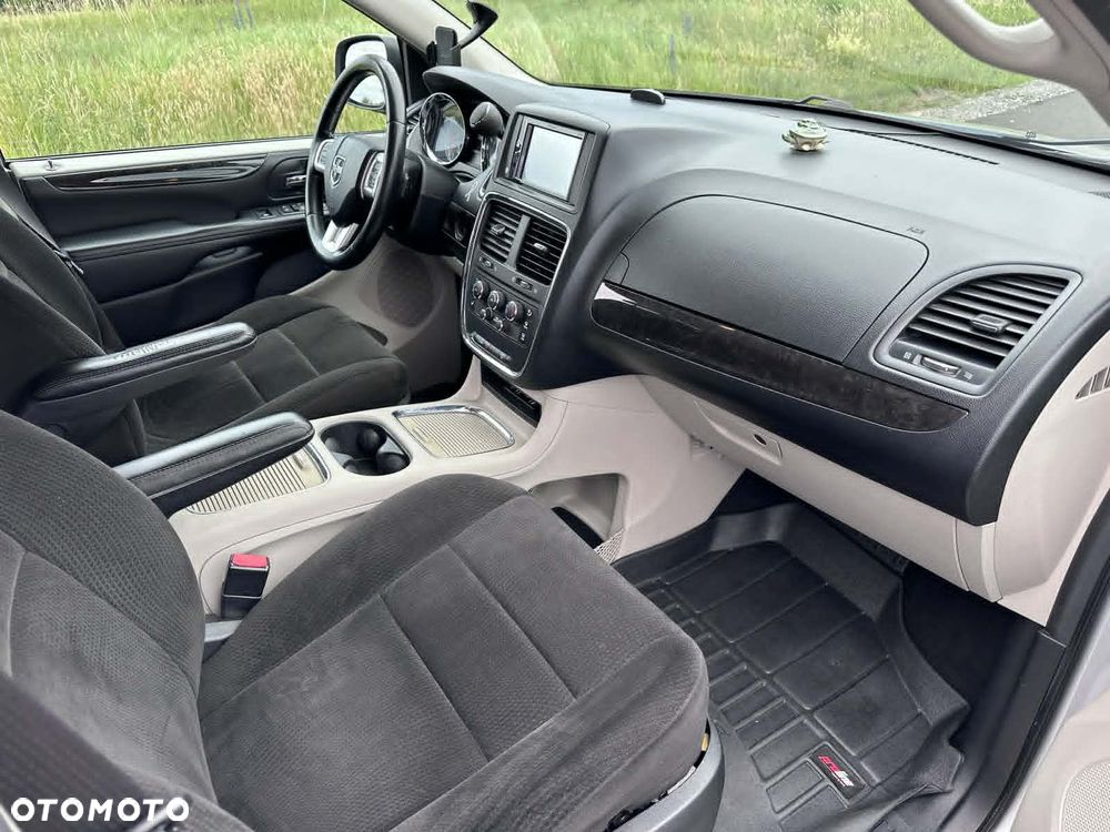 Dodge Grand Caravan 3.6 Express - 8