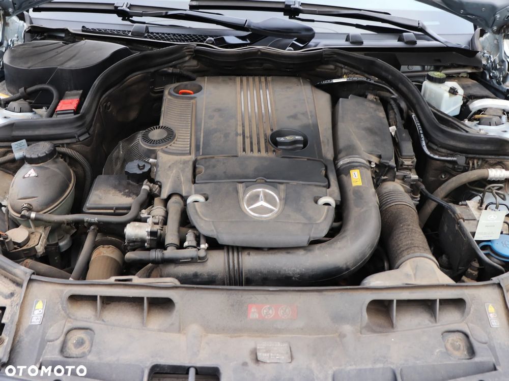 Mercedes-Benz Klasa C 200 Avantgarde Edition - 38