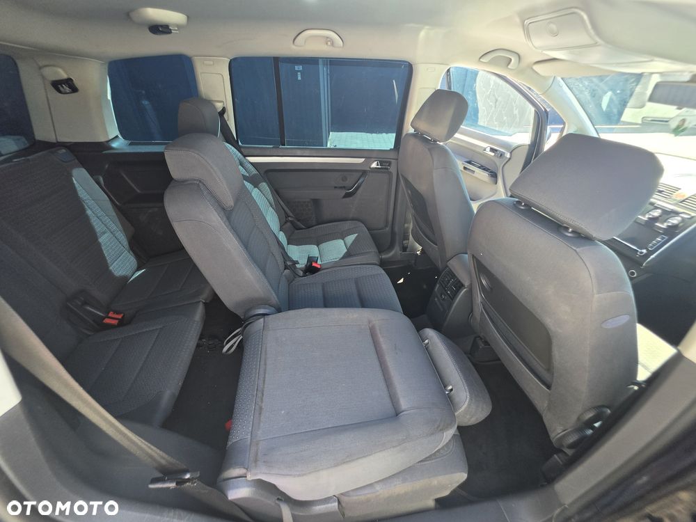Volkswagen Touran - 7