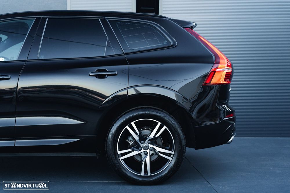 Volvo XC 60 2.0 D4 R-Design Geartronic - 32