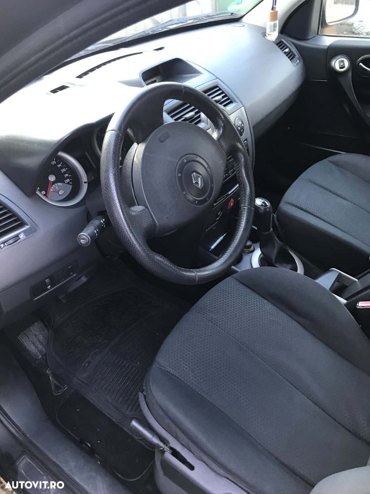 Renault Megane II 1.6 Influence - 12