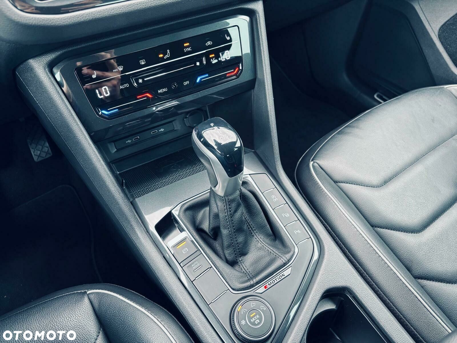 Volkswagen Tiguan 2.0 TDI SCR 4Mot Elegance DSG - 32