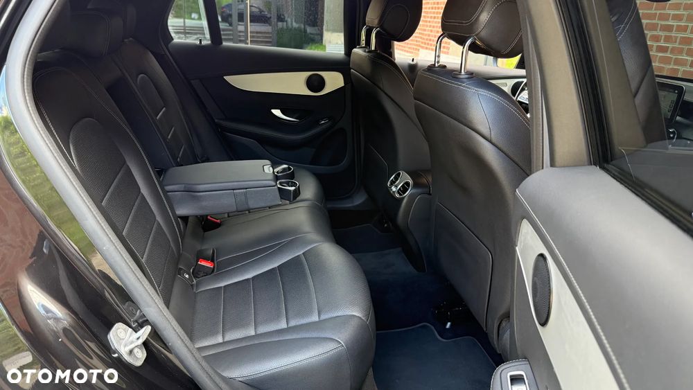 Mercedes-Benz GLC - 30