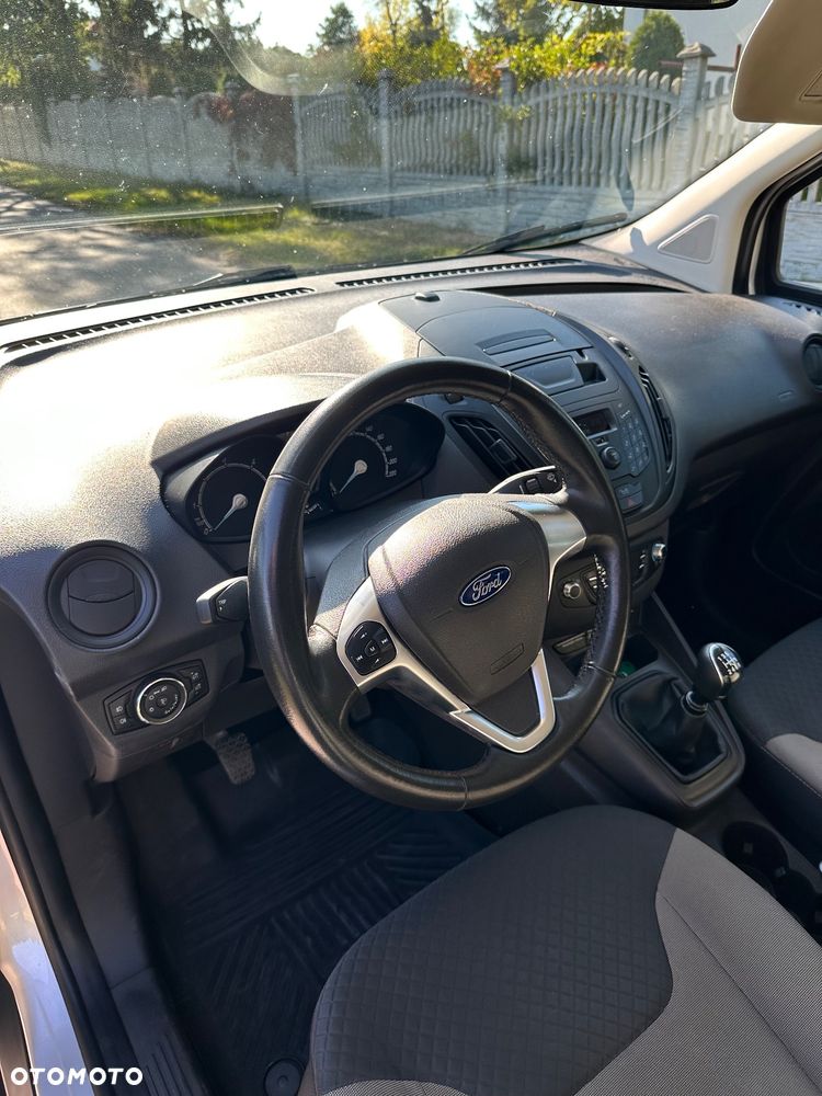 Ford Courier - 10