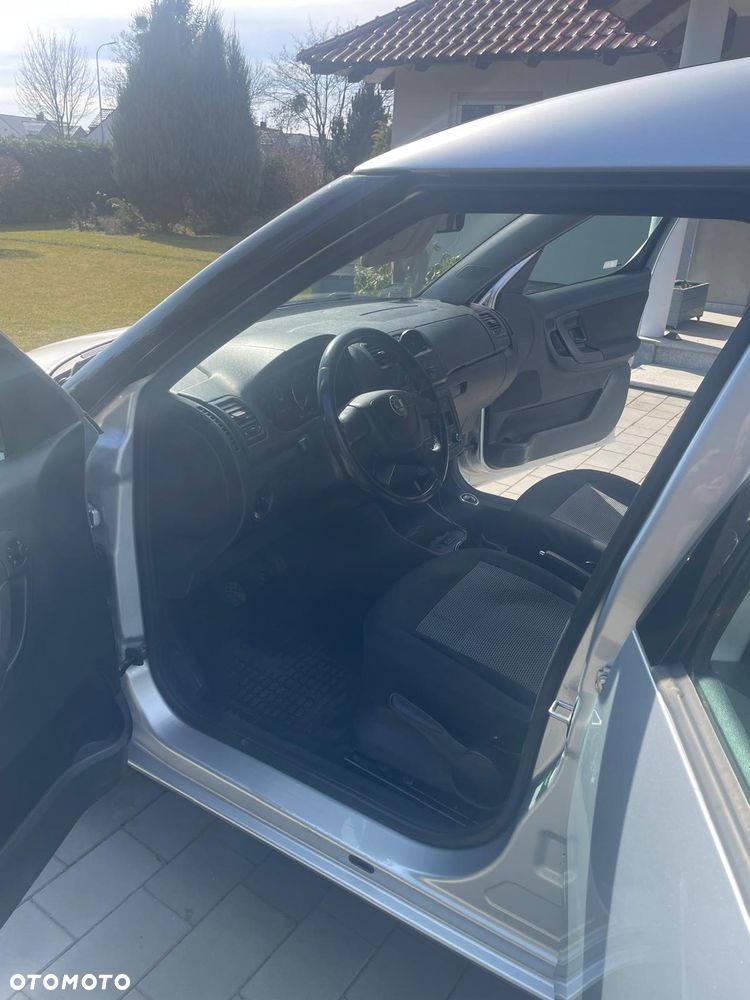 Škoda Roomster Premia - 8