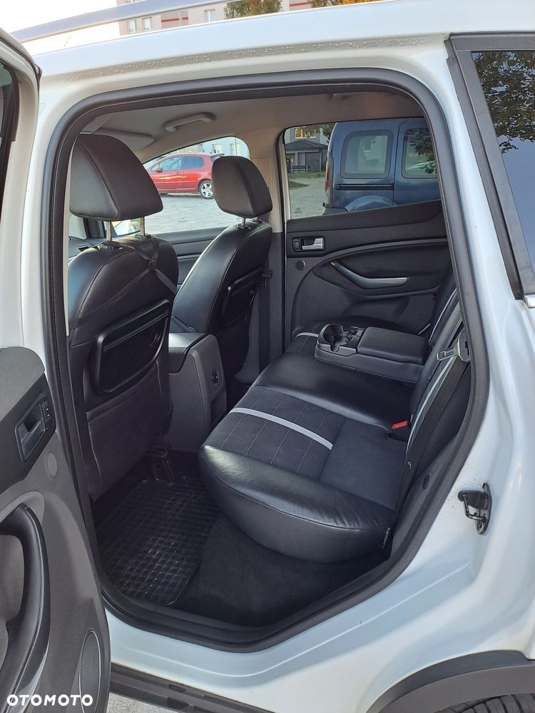 Ford Kuga - 13